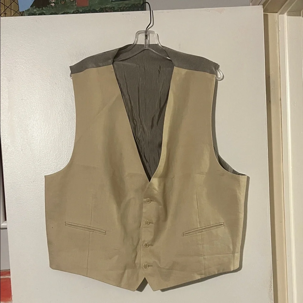 Vintage linen men’s vest. Striped back    Front pockets
